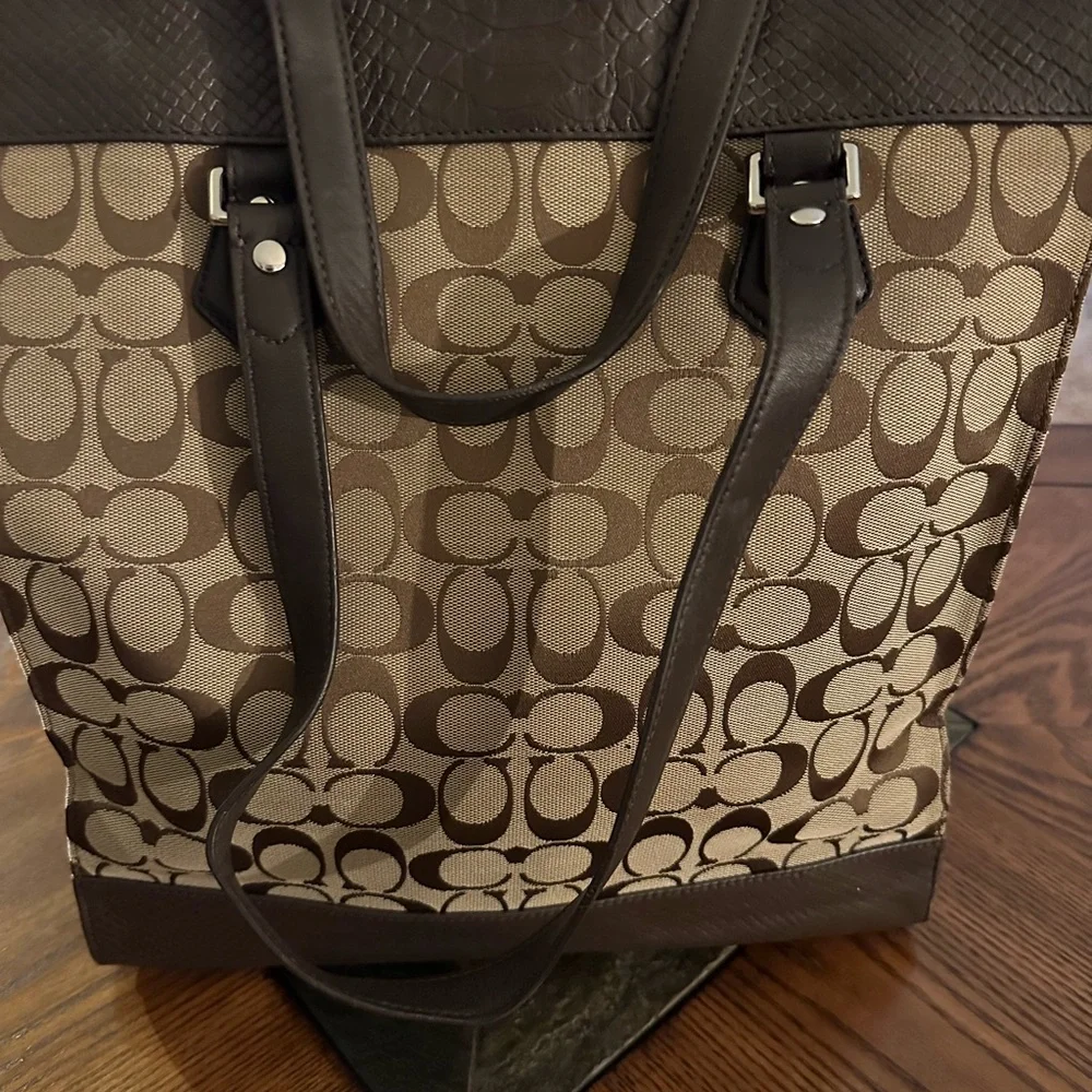 Coach Tote - Picture 2 of 3
